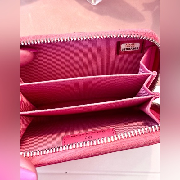 Pink Lambskin Chanel Card Wallet - Picture 6 of 9
